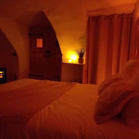Nuit Romantique Avec Spa Privatif Meilhaud Exterior photo